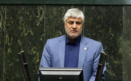 پاک فطرت: وزارتخانه‌های فرهنگ و ورزش برنامه‌های فرهنگی برای نوجوانان و جوانان داشته باشند