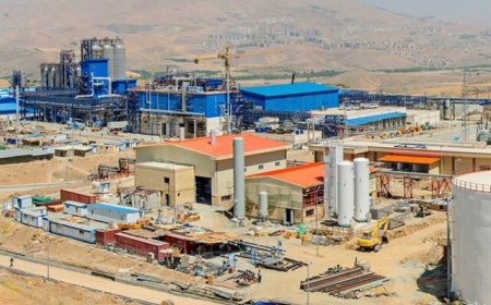 انتقال حساب بانکی کارخانە پتروشیمی به بانک ملی کردستان