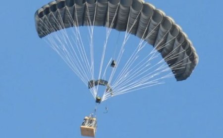 اردن با استفاده از چتر نجات برای غزه کمکهای فوری پزشکی پرتاب کرد