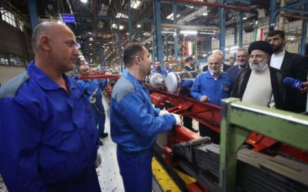 بازدید رئیسی از کارخانه ایران خودرو دیزل
