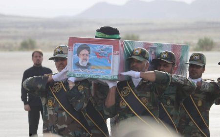 تشییع پیکر پاک رئیس جمهور در بیرجند