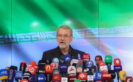 لاریجانی: راه حل مشکلات بورس عبور از مداخله گری دولت است