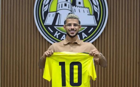 تغییر استایل مهدی قایدی در مراسم تمدید قرارداد؛ موهای زرد