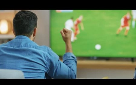 خانم‌های عزیز عشق به فوتبال همسرتان را درک کنید!