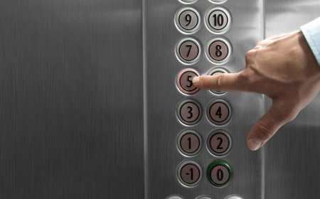 اگر در آسانسور بودیم و برق رفت چه کنیم ؟