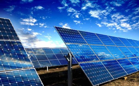 بررسی اهمیت استراتژیک پنل‌های خورشیدی فتوولتائیک به عنوان منبع اصلی انرژی پاک در جهت کاهش وابستگی به سوخت‌های فسیلی و مقابله با تغییرات اقلیمی.